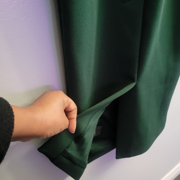 ARITZIA BABATON 'Press' V-neckline Forest Green Midi Dress - Picture 8 of 14